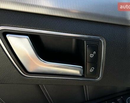 Чорний Мерседес Е-Клас, об'ємом двигуна 2.14 л та пробігом 211 тис. км за 21499 $, фото 11 на Automoto.ua