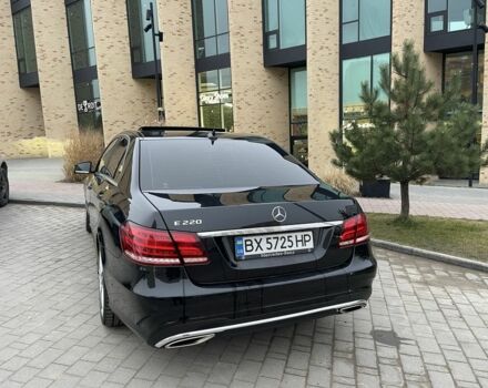 Черный Мерседес Е-Класс, объемом двигателя 2.1 л и пробегом 285 тыс. км за 20000 $, фото 5 на Automoto.ua