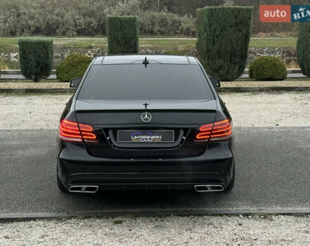 Черный Мерседес Е-Класс, объемом двигателя 3 л и пробегом 156 тыс. км за 23500 $, фото 9 на Automoto.ua