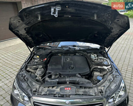 Черный Мерседес Е-Класс, объемом двигателя 2.1 л и пробегом 277 тыс. км за 19000 $, фото 25 на Automoto.ua