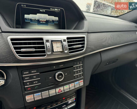 Черный Мерседес Е-Класс, объемом двигателя 2.14 л и пробегом 140 тыс. км за 11000 $, фото 12 на Automoto.ua