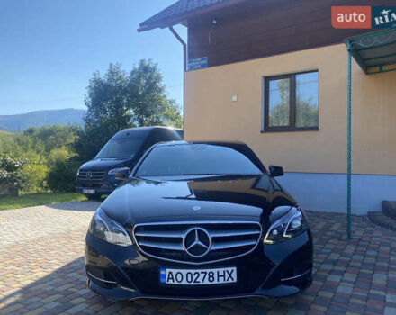 Мерседес Е-Класс 2015 в Воловце на Automoto.ua Черный Мерседес Е-Класс, объемом двигателя 2.2 л и пробегом 230 тыс. км за 22500 $, фото 4 на Automoto.ua