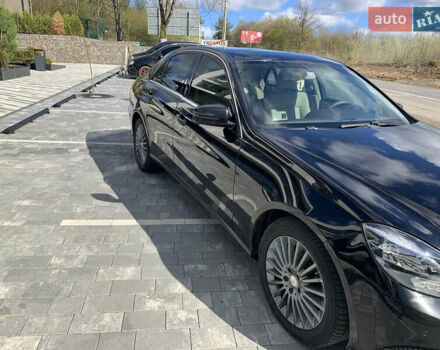 Черный Мерседес Е-Класс, объемом двигателя 2.14 л и пробегом 335 тыс. км за 17999 $, фото 1 на Automoto.ua