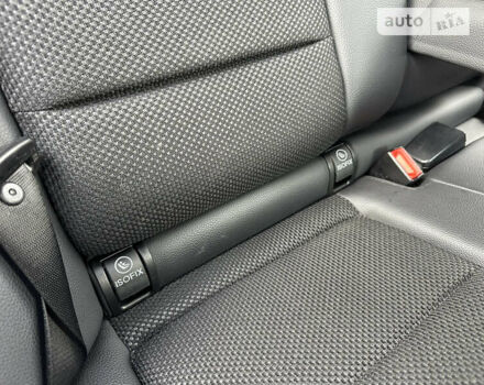 Чорний Мерседес Е-Клас, об'ємом двигуна 2.2 л та пробігом 356 тис. км за 17500 $, фото 63 на Automoto.ua