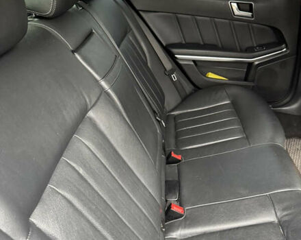 Черный Мерседес Е-Класс, объемом двигателя 2.14 л и пробегом 267 тыс. км за 18500 $, фото 26 на Automoto.ua