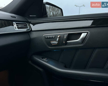 Черный Мерседес Е-Класс, объемом двигателя 3 л и пробегом 156 тыс. км за 23500 $, фото 25 на Automoto.ua