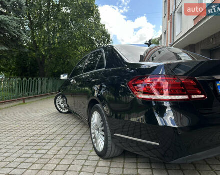 Черный Мерседес Е-Класс, объемом двигателя 2.1 л и пробегом 277 тыс. км за 19000 $, фото 6 на Automoto.ua