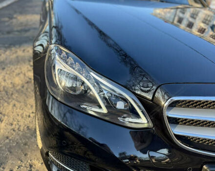 Черный Мерседес Е-Класс, объемом двигателя 2.14 л и пробегом 267 тыс. км за 17000 $, фото 23 на Automoto.ua