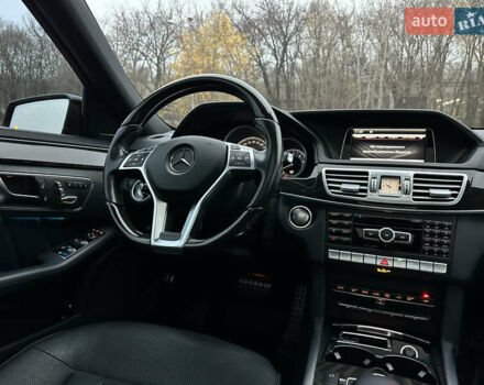 Черный Мерседес Е-Класс, объемом двигателя 3 л и пробегом 156 тыс. км за 23500 $, фото 18 на Automoto.ua