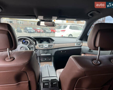 Черный Мерседес Е-Класс, объемом двигателя 2.2 л и пробегом 152 тыс. км за 22900 $, фото 11 на Automoto.ua