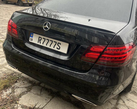 Черный Мерседес Е-Класс, объемом двигателя 2.2 л и пробегом 260 тыс. км за 20000 $, фото 4 на Automoto.ua