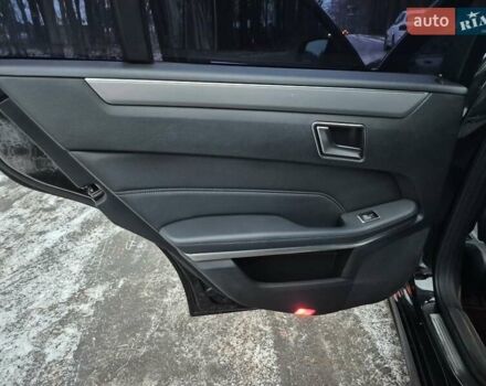 Черный Мерседес Е-Класс, объемом двигателя 2.2 л и пробегом 262 тыс. км за 17300 $, фото 26 на Automoto.ua