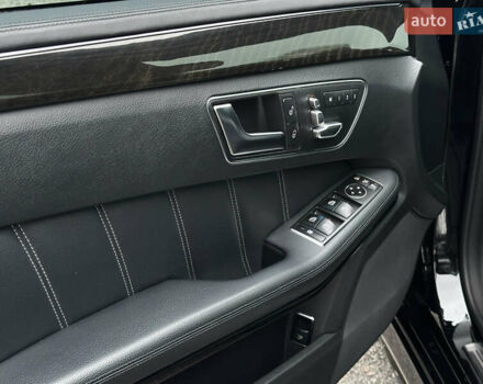 Черный Мерседес Е-Класс, объемом двигателя 3 л и пробегом 156 тыс. км за 23500 $, фото 15 на Automoto.ua