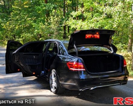 Черный Мерседес Е-Класс, объемом двигателя 2.1 л и пробегом 211 тыс. км за 19999 $, фото 8 на Automoto.ua