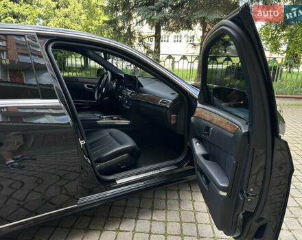 Черный Мерседес Е-Класс, объемом двигателя 2.1 л и пробегом 277 тыс. км за 19000 $, фото 16 на Automoto.ua