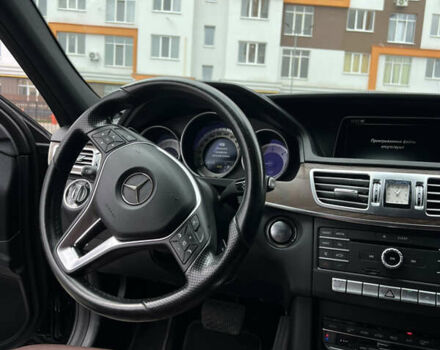 Черный Мерседес Е-Класс, объемом двигателя 2.2 л и пробегом 152 тыс. км за 22900 $, фото 10 на Automoto.ua