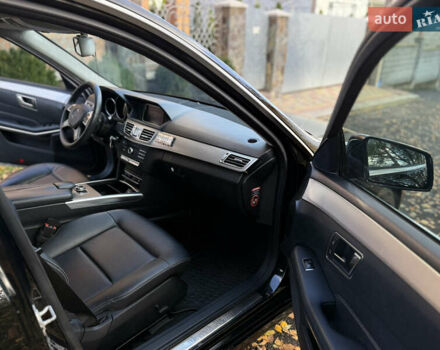 Черный Мерседес Е-Класс, объемом двигателя 2.2 л и пробегом 210 тыс. км за 15900 $, фото 15 на Automoto.ua