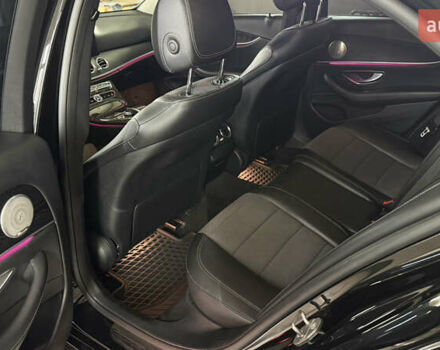 Черный Мерседес Е-Класс, объемом двигателя 1.95 л и пробегом 187 тыс. км за 27900 $, фото 12 на Automoto.ua