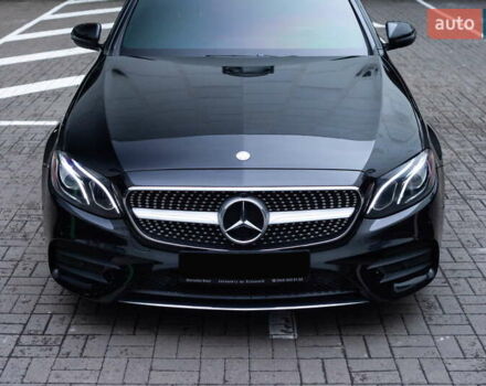 Черный Мерседес Е-Класс, объемом двигателя 2 л и пробегом 184 тыс. км за 26300 $, фото 2 на Automoto.ua