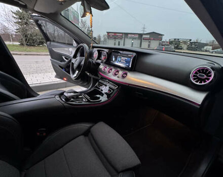 Черный Мерседес Е-Класс, объемом двигателя 1.95 л и пробегом 265 тыс. км за 29000 $, фото 13 на Automoto.ua