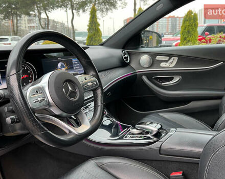 Черный Мерседес Е-Класс, объемом двигателя 1.99 л и пробегом 102 тыс. км за 23300 $, фото 9 на Automoto.ua