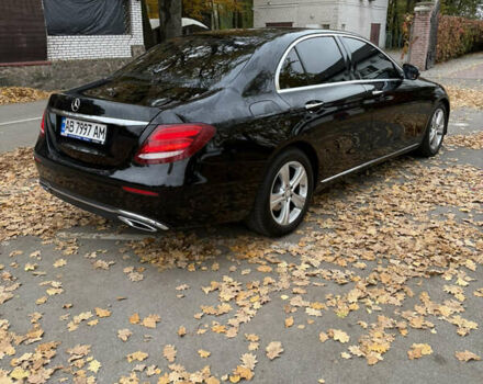 Черный Мерседес Е-Класс, объемом двигателя 1.95 л и пробегом 248 тыс. км за 25500 $, фото 3 на Automoto.ua