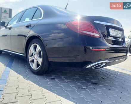 Черный Мерседес Е-Класс, объемом двигателя 2 л и пробегом 387 тыс. км за 24000 $, фото 9 на Automoto.ua