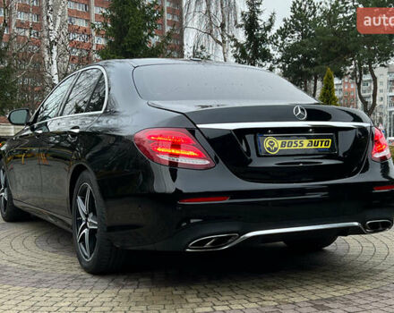 Черный Мерседес Е-Класс, объемом двигателя 1.99 л и пробегом 102 тыс. км за 23300 $, фото 4 на Automoto.ua