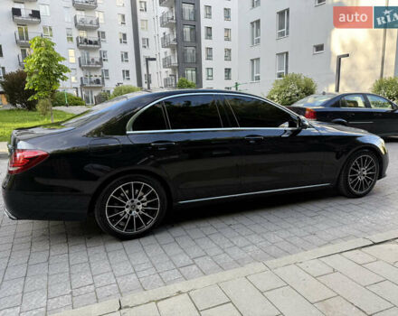 Чорний Мерседес Е-Клас, об'ємом двигуна 2 л та пробігом 310 тис. км за 23000 $, фото 6 на Automoto.ua