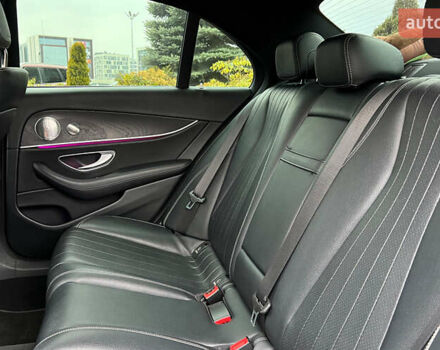 Черный Мерседес Е-Класс, объемом двигателя 1.99 л и пробегом 102 тыс. км за 23300 $, фото 25 на Automoto.ua