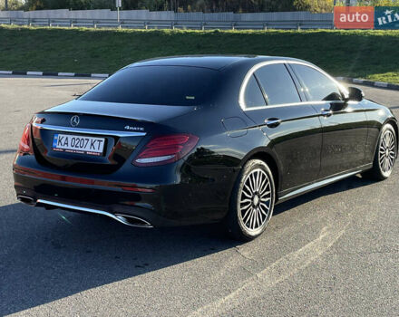 Черный Мерседес Е-Класс, объемом двигателя 1.99 л и пробегом 130 тыс. км за 26500 $, фото 6 на Automoto.ua