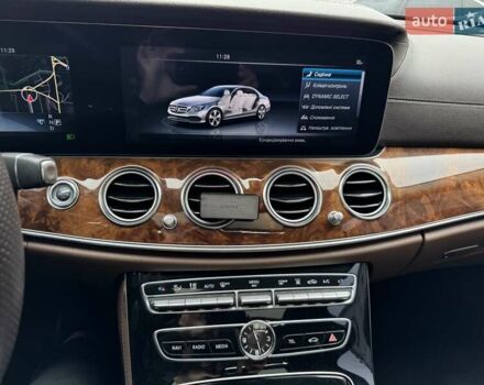 Чорний Мерседес Е-Клас, об'ємом двигуна 2 л та пробігом 144 тис. км за 27900 $, фото 36 на Automoto.ua