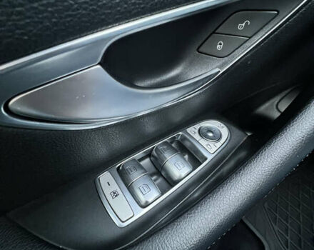 Черный Мерседес Е-Класс, объемом двигателя 2 л и пробегом 186 тыс. км за 28900 $, фото 33 на Automoto.ua