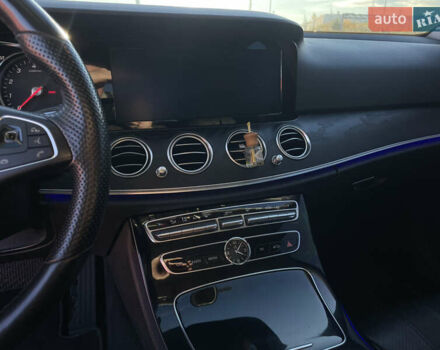 Черный Мерседес Е-Класс, объемом двигателя 1.99 л и пробегом 130 тыс. км за 26500 $, фото 17 на Automoto.ua