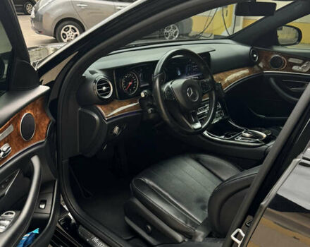 Чорний Мерседес Е-Клас, об'ємом двигуна 2 л та пробігом 125 тис. км за 28500 $, фото 9 на Automoto.ua