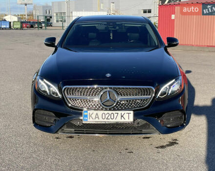 Черный Мерседес Е-Класс, объемом двигателя 1.99 л и пробегом 130 тыс. км за 26500 $, фото 2 на Automoto.ua