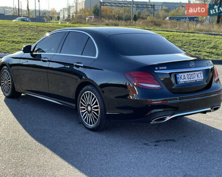 Черный Мерседес Е-Класс, объемом двигателя 1.99 л и пробегом 130 тыс. км за 26500 $, фото 10 на Automoto.ua