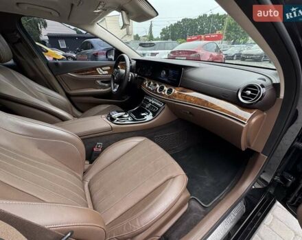 Чорний Мерседес Е-Клас, об'ємом двигуна 2 л та пробігом 144 тис. км за 27900 $, фото 26 на Automoto.ua