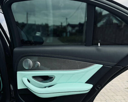 Черный Мерседес Е-Класс, объемом двигателя 3 л и пробегом 133 тыс. км за 40000 $, фото 26 на Automoto.ua