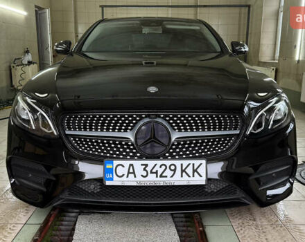 Черный Мерседес Е-Класс, объемом двигателя 1.95 л и пробегом 187 тыс. км за 27900 $, фото 6 на Automoto.ua