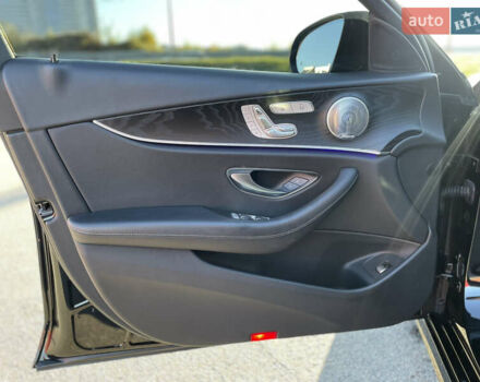 Черный Мерседес Е-Класс, объемом двигателя 1.99 л и пробегом 130 тыс. км за 26500 $, фото 11 на Automoto.ua