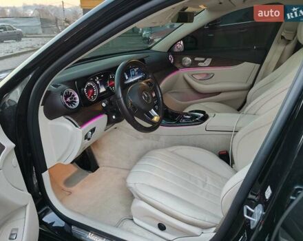 Черный Мерседес Е-Класс, объемом двигателя 1.95 л и пробегом 196 тыс. км за 27500 $, фото 24 на Automoto.ua