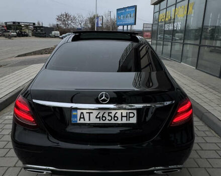 Черный Мерседес Е-Класс, объемом двигателя 1.95 л и пробегом 265 тыс. км за 29000 $, фото 6 на Automoto.ua