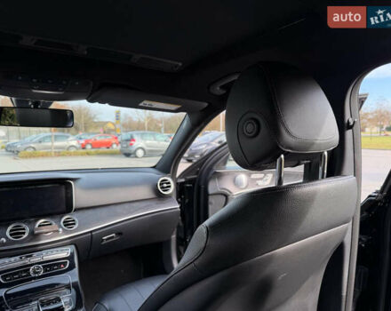 Чорний Мерседес Е-Клас, об'ємом двигуна 1.99 л та пробігом 100 тис. км за 23499 $, фото 31 на Automoto.ua