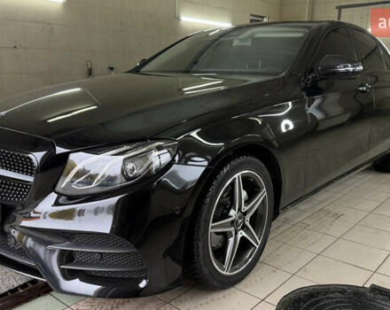 Черный Мерседес Е-Класс, объемом двигателя 1.95 л и пробегом 187 тыс. км за 27900 $, фото 5 на Automoto.ua