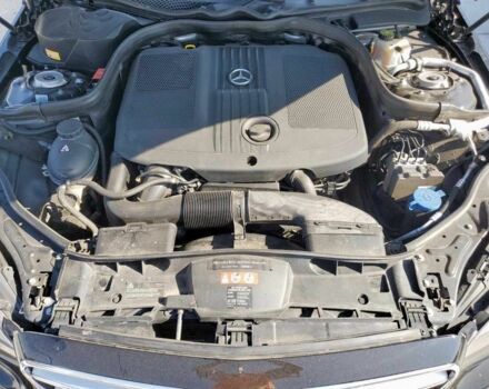 Черный Мерседес Е-Класс, объемом двигателя 2.1 л и пробегом 72 тыс. км за 4000 $, фото 10 на Automoto.ua