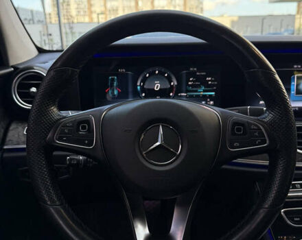 Чорний Мерседес Е-Клас, об'ємом двигуна 2 л та пробігом 310 тис. км за 23000 $, фото 10 на Automoto.ua