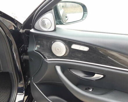 Черный Мерседес Е-Класс, объемом двигателя 1.95 л и пробегом 315 тыс. км за 23400 $, фото 1 на Automoto.ua