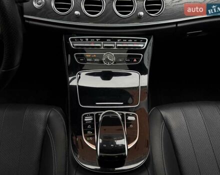 Черный Мерседес Е-Класс, объемом двигателя 1.99 л и пробегом 92 тыс. км за 25800 $, фото 29 на Automoto.ua