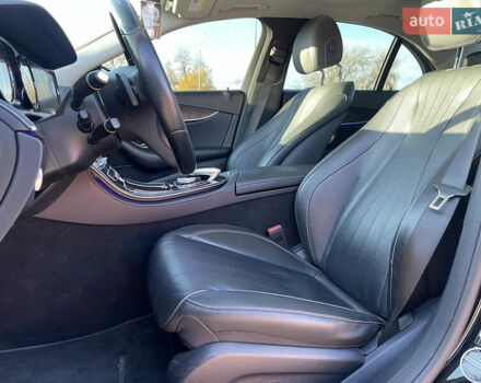 Черный Мерседес Е-Класс, объемом двигателя 1.99 л и пробегом 130 тыс. км за 26500 $, фото 13 на Automoto.ua